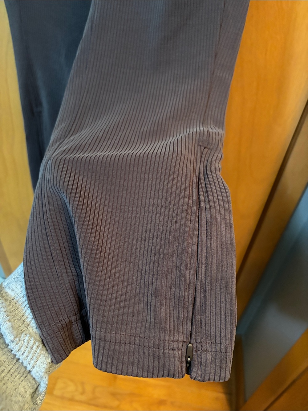 Lululemon ribbed soft stream - Picture 3 of 5